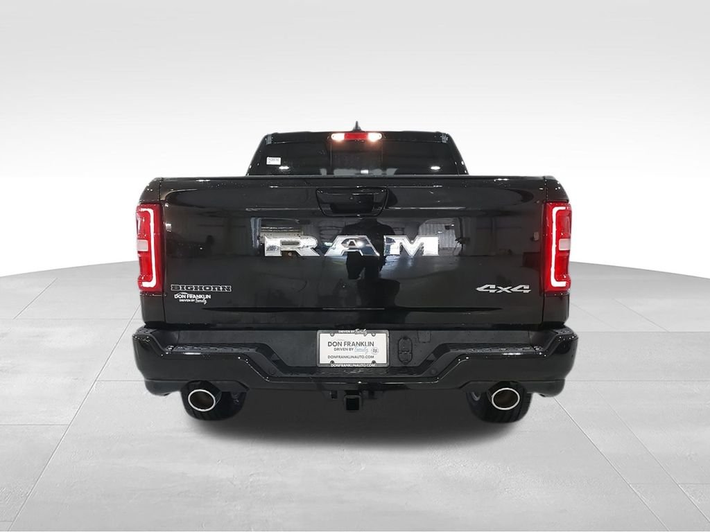 New 2026 Diamond Black Crystal Pearl-Coat Exterior Paint RAM Big Horn/Lone Star image 7
