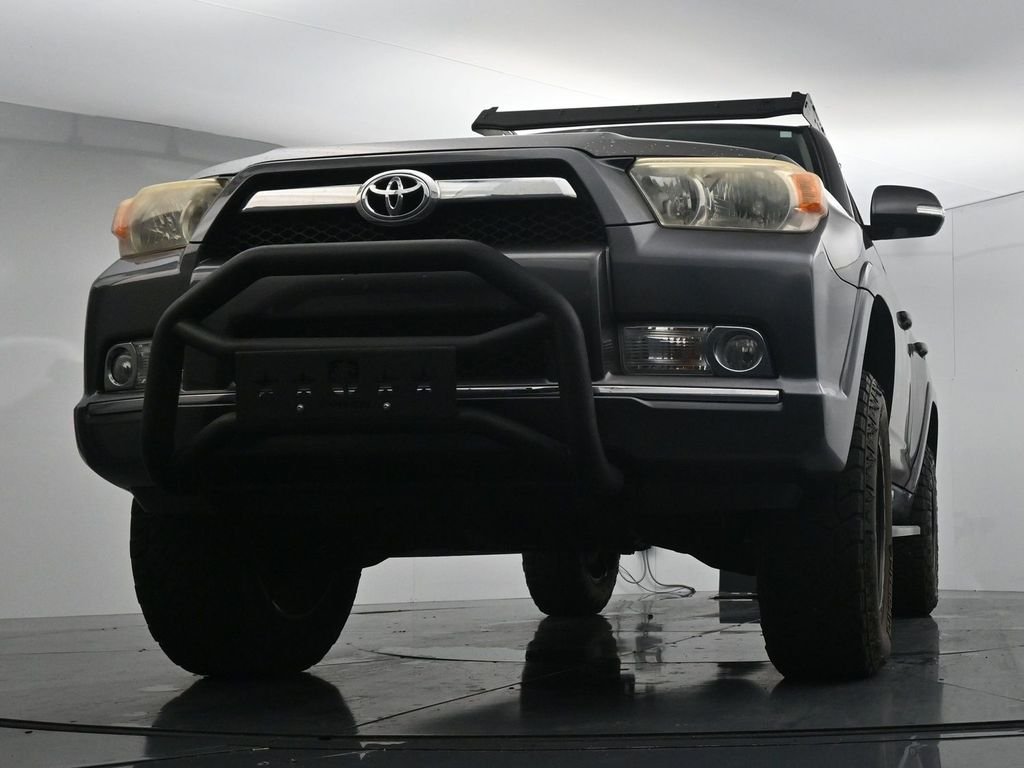 Used 2010 Gray Toyota SR5 image 19