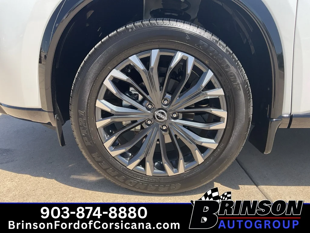 Used 2026 Everest White Pearl/Super Black Nissan Platinum image 15