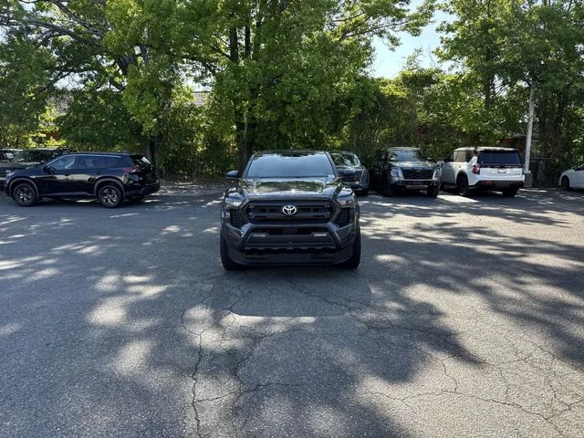 Used 2024  Toyota SR5 image 2