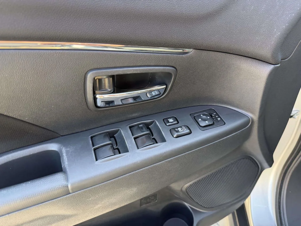 Used 2022 Silver Mitsubishi 2.0 ES AWC image 20