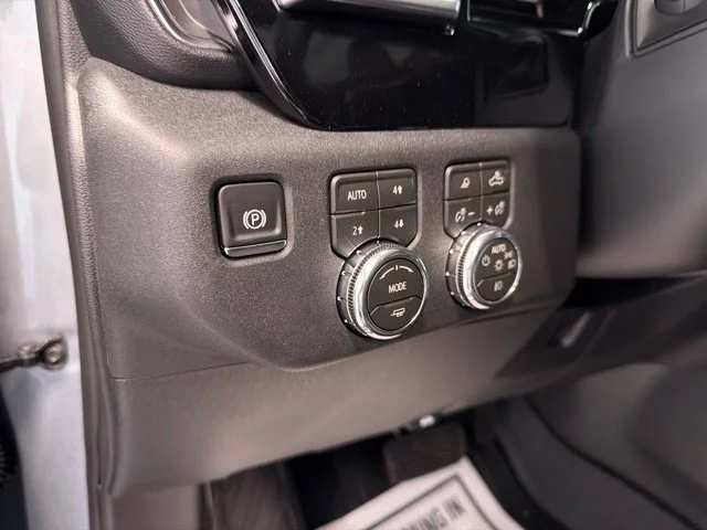 New 2026 Sterling Metallic GMC Elevation image 23