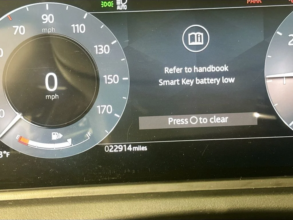 Certified Used 2025 White Land Rover Dynamic SE image 12