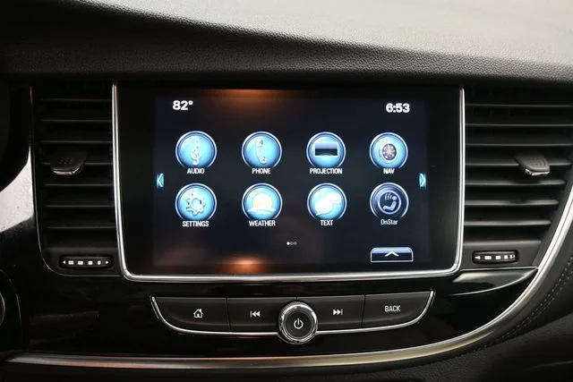 Used 2017 White Buick Premium image 33
