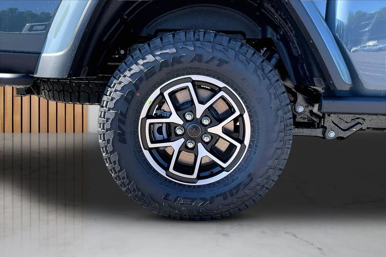 New 2026 Anvil Clear-Coat Exterior Paint Jeep Rubicon X image 35