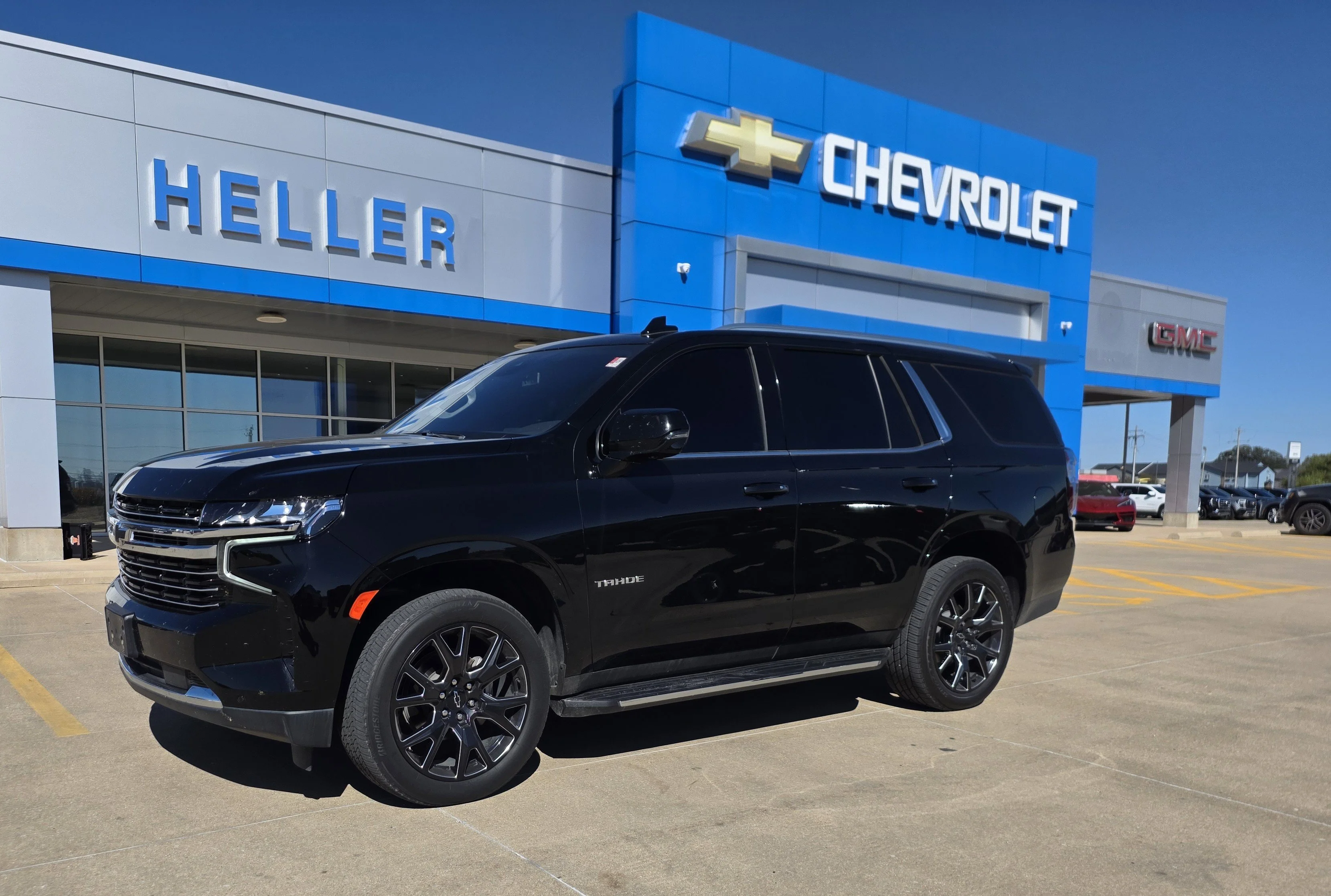 Used 2023 BLACK Chevrolet LT image 2