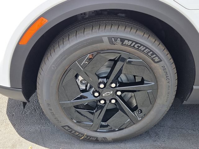 New 2026 Summit White Chevrolet LT image 5