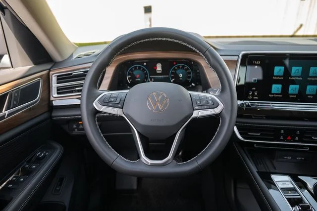 2026 Volkswagen Atlas SE w/Tech - Photo 26