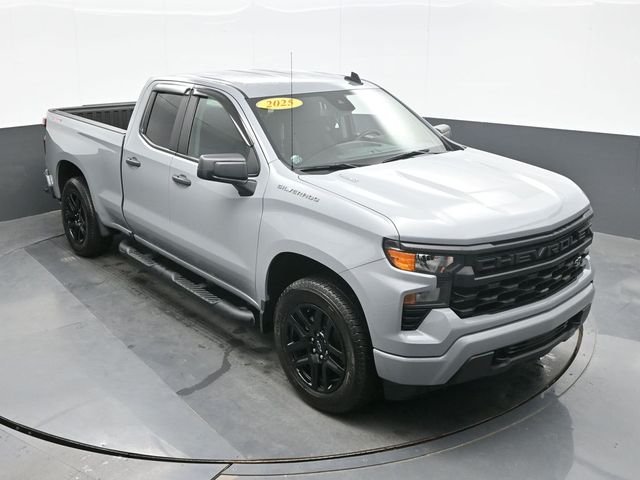 Used 2025 Gray Chevrolet Custom image 14