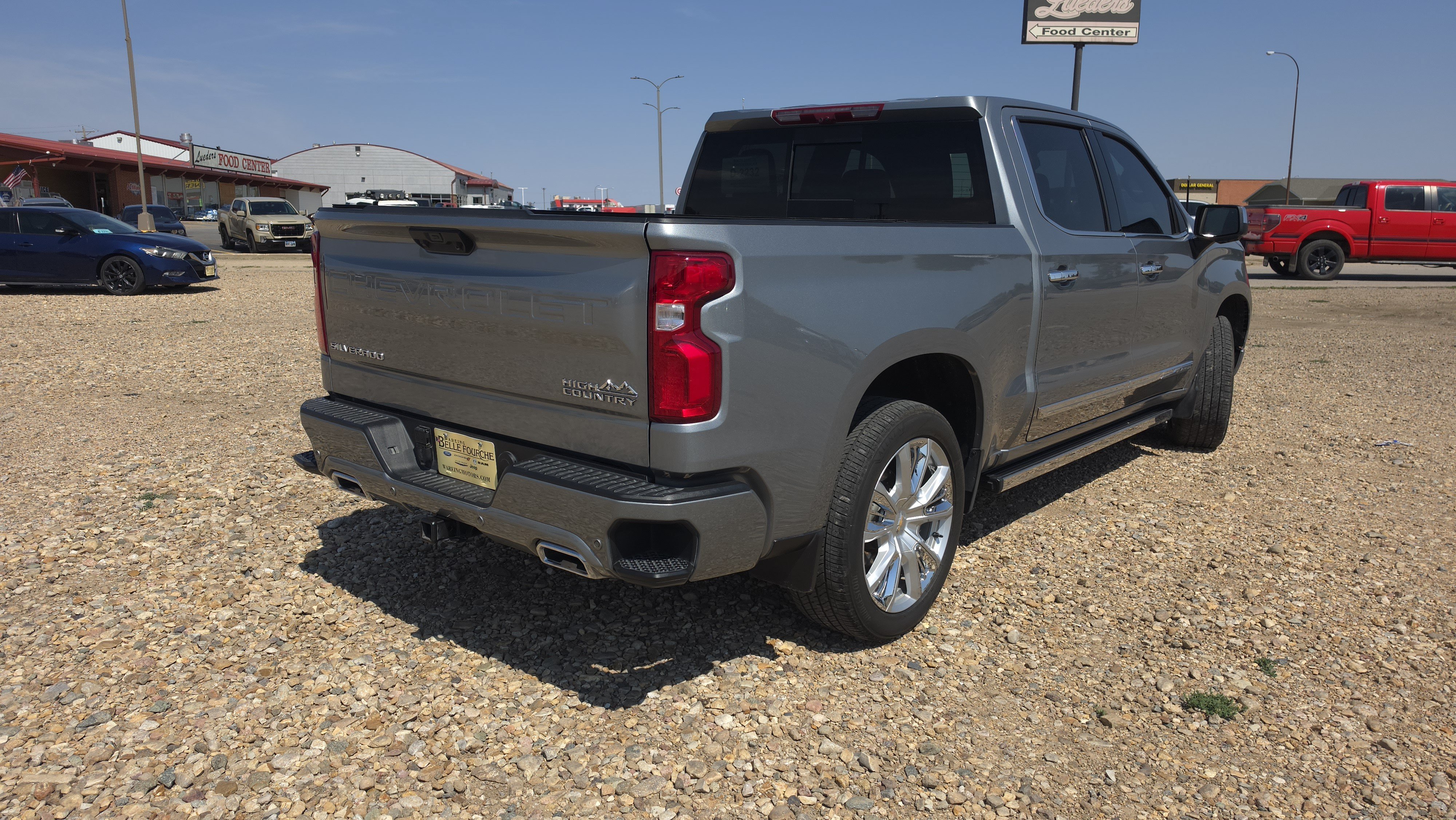 Used 2025 Sterling Gray Metallic Chevrolet High Country image 5