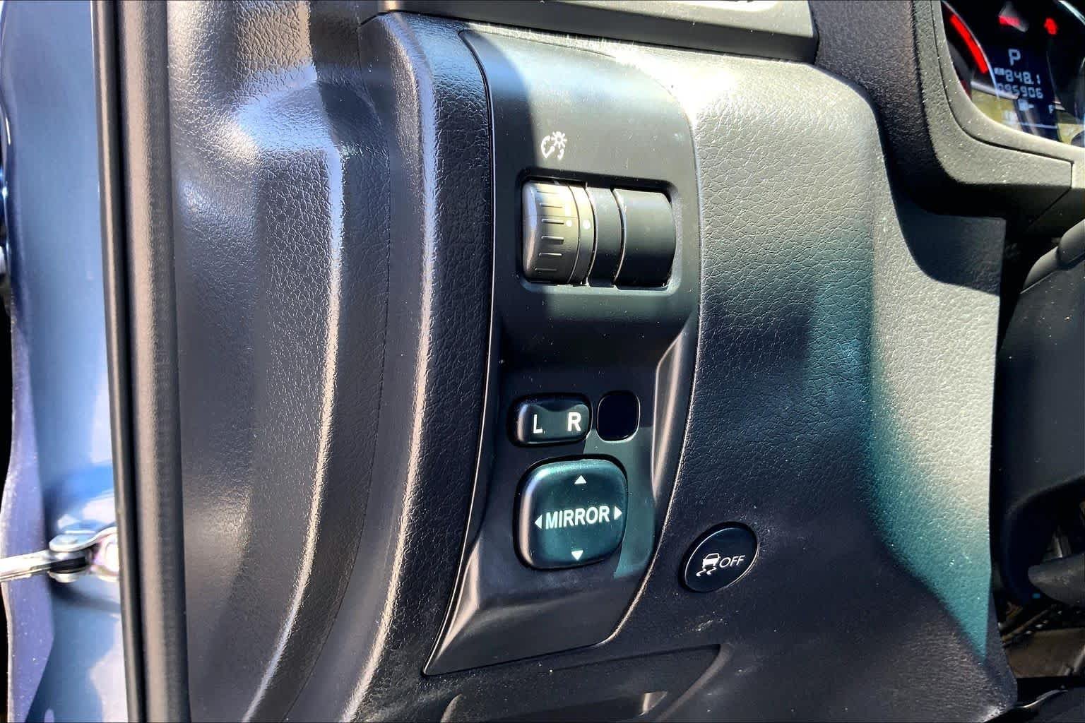 Used 2012 Marine Blue Pearl Subaru 2.5X Touring image 28