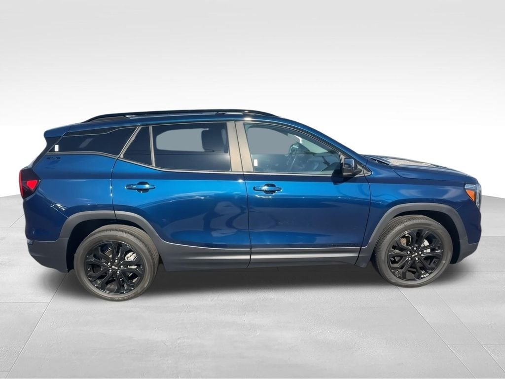 Used 2022 Blue GMC SLE image 3