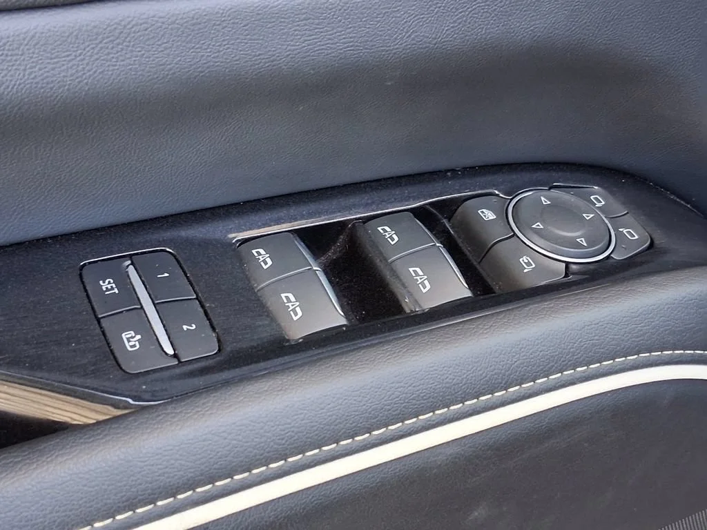 Used 2022 INFRARED TINTCOAT Cadillac Premium Luxury image 19