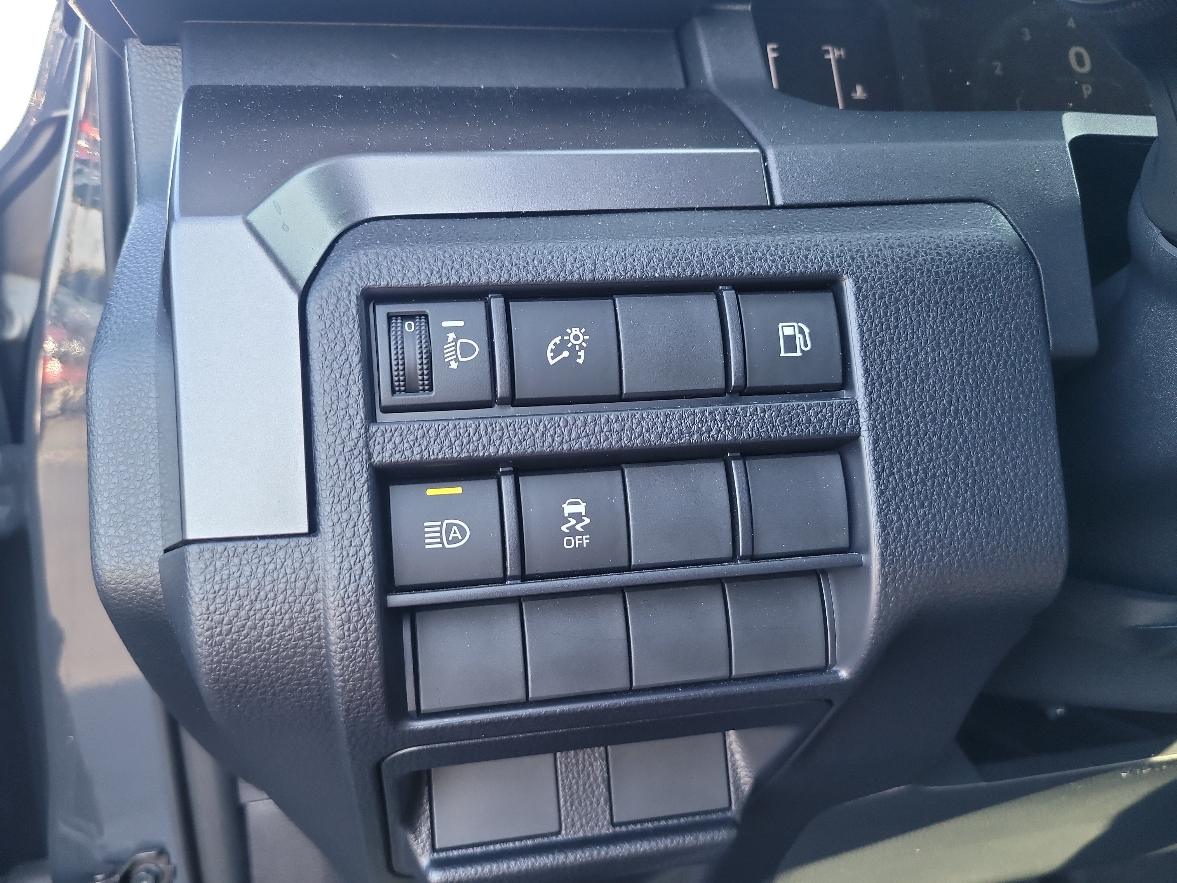 Used 2025 Underground Toyota SR5 image 31