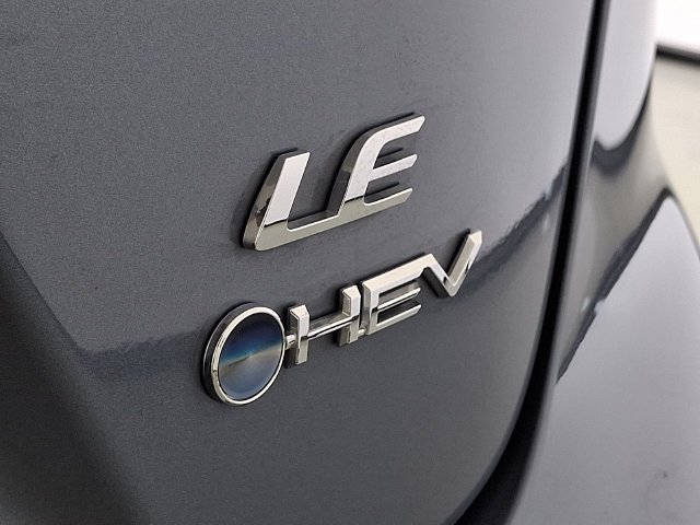 Used 2025  Toyota LE image 38