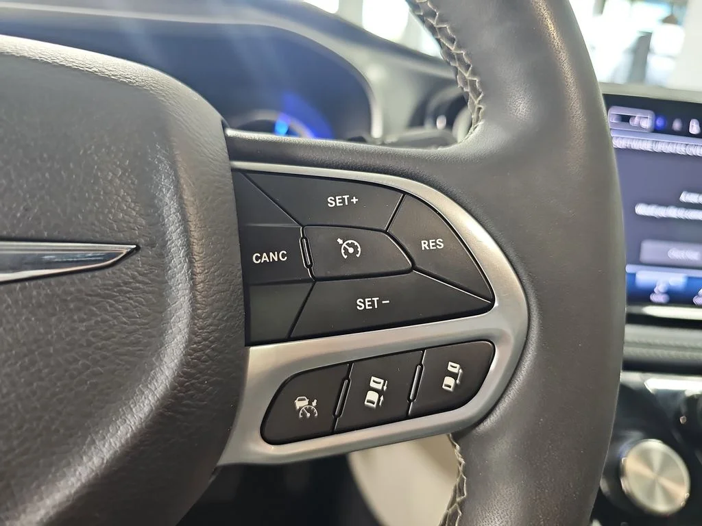 2023 Chrysler Pacifica Hybrid Touring L - Photo 25