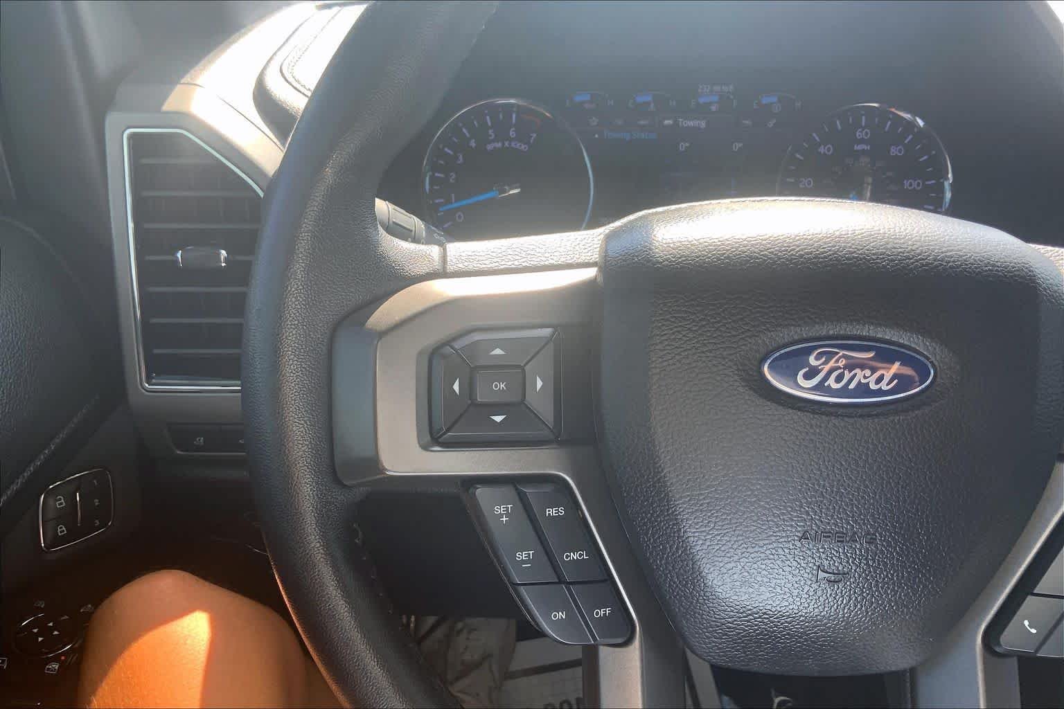 Used 2020 Magnetic Metallic Ford XLT image 23