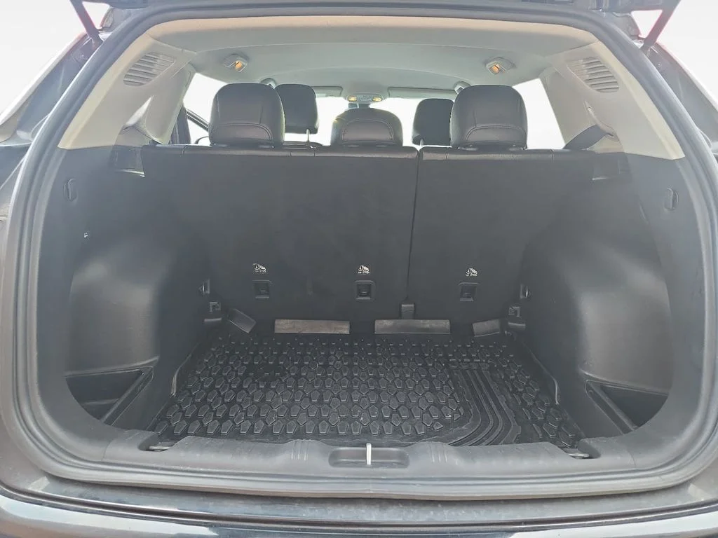 Used 2022 Black Jeep Limited image 12