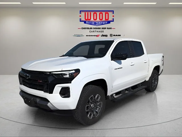 Used 2024 Summit White Chevrolet Z71 image 6