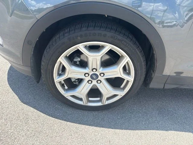 Used 2019 Gray Ford Titanium image 8