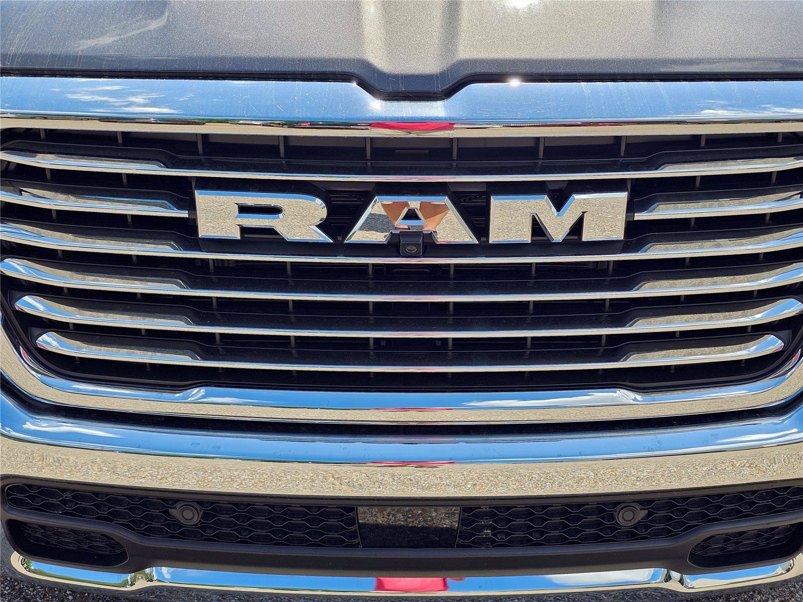 New 2026 Granite Crystal Metallic Clearcoat Ram Laramie image 3