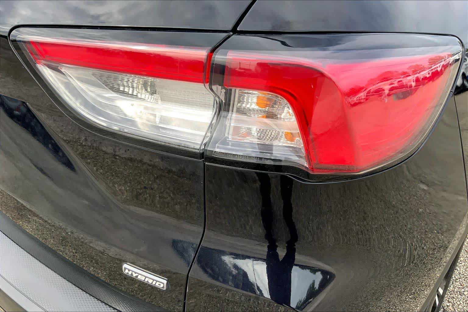 Used 2021 Agate Black Ford SE Hybrid image 30