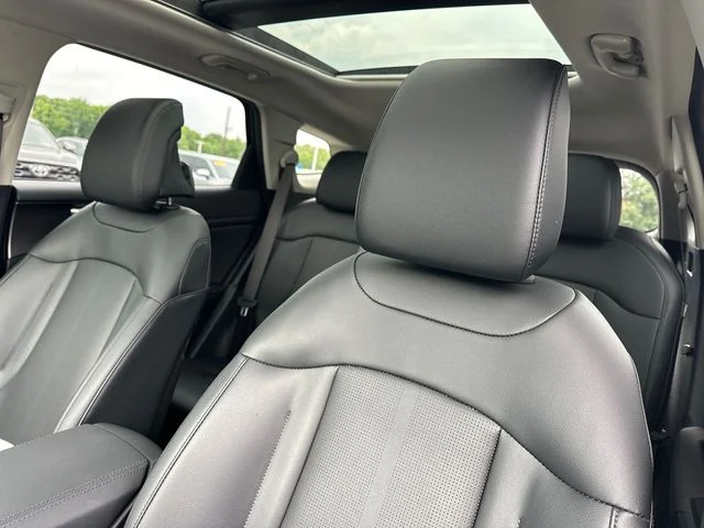 Used 2026 Black Kia EX image 17