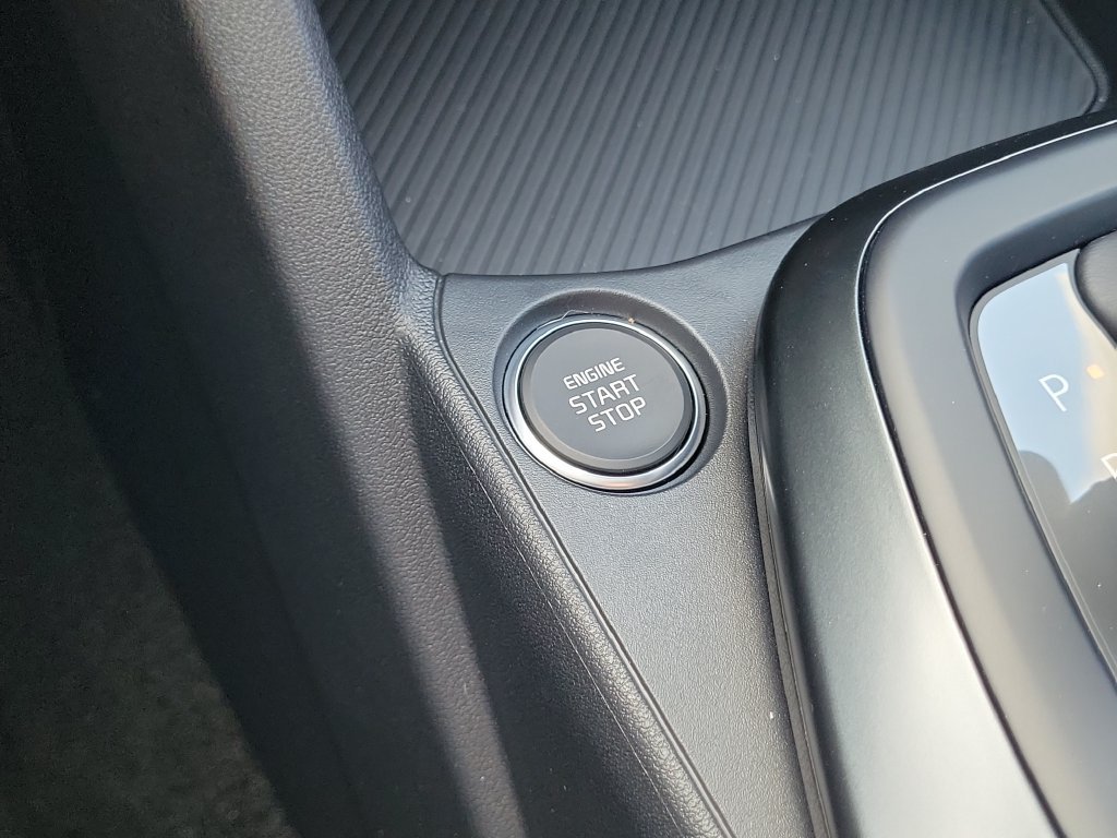 New 2026 Snow White Pearl Kia LXS image 32