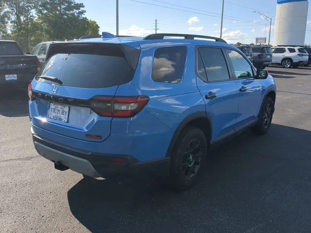 Used 2025 Diffused Sky Pearl Honda TrailSport image 4