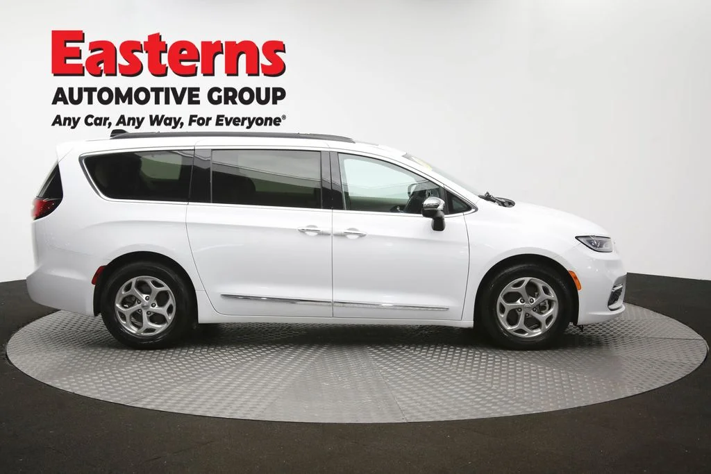 Used 2023 White Chrysler Limited image 48