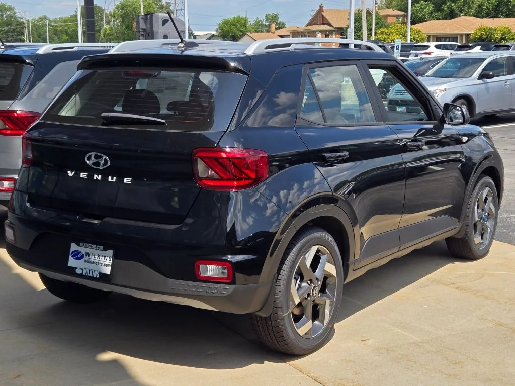 New 2026 Onyx Black Hyundai SEL image 10