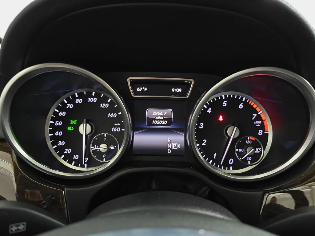 Used 2014  Mercedes-Benz GL 450 image 21