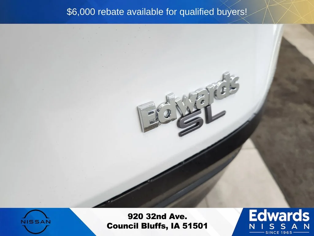 New 2026 Everest White Pearl TriCoat Nissan SL image 8