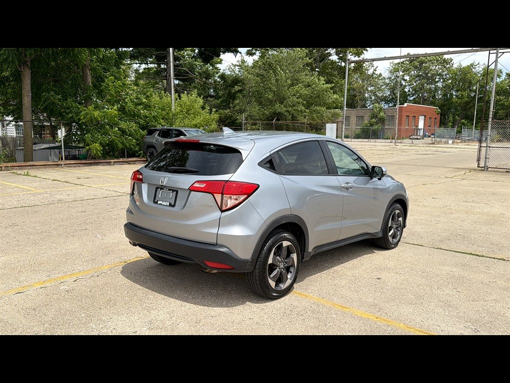Used 2018  Honda EX image 5