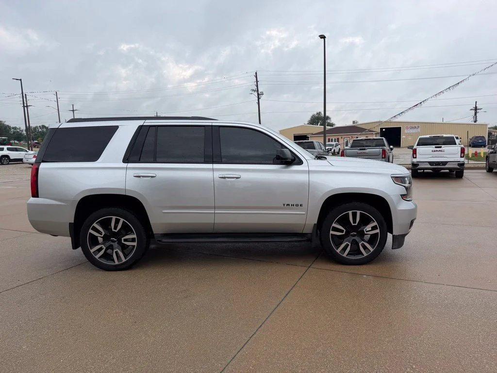 Used 2019 Silver Chevrolet Premier image 2