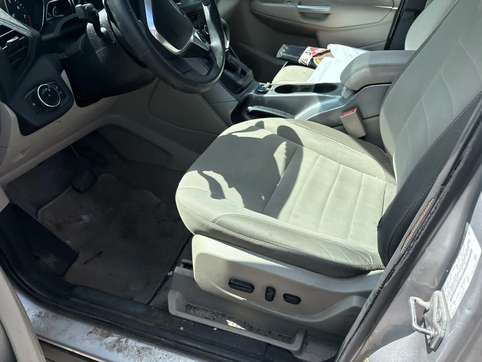 Used 2016 Ingot Silver Ford SE image 9