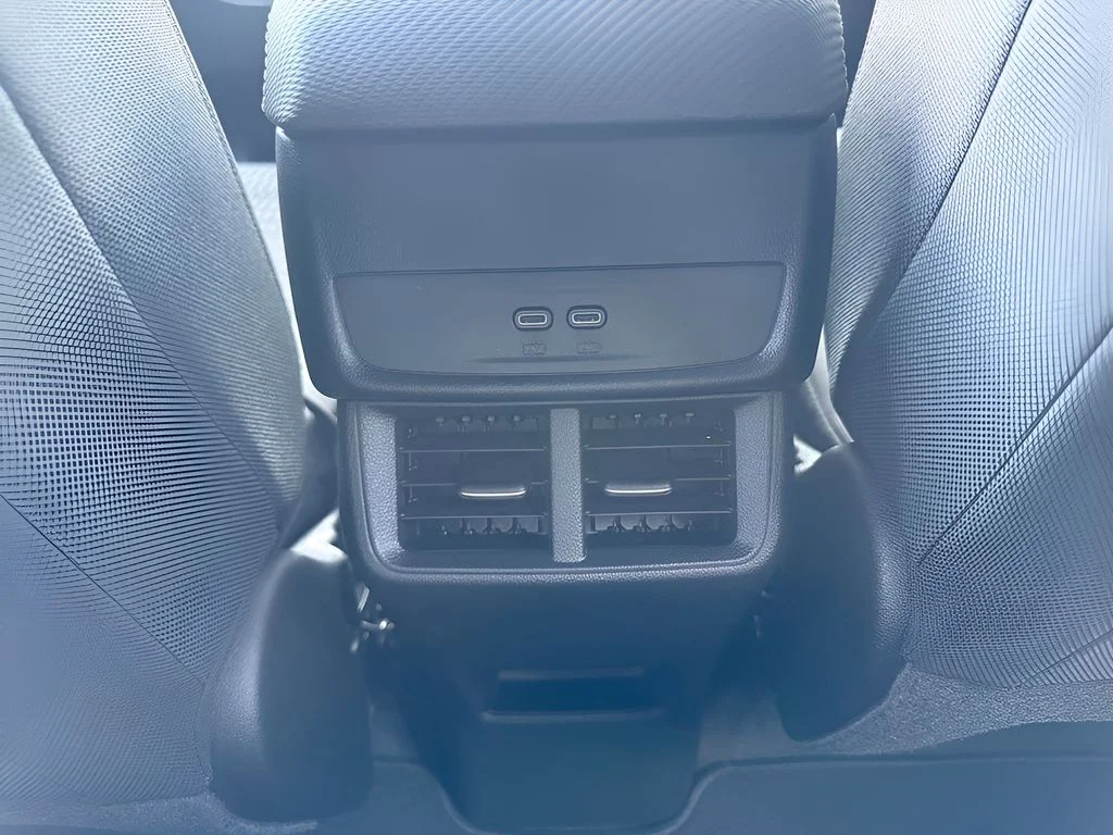 New 2027 White Chevrolet LT image 28