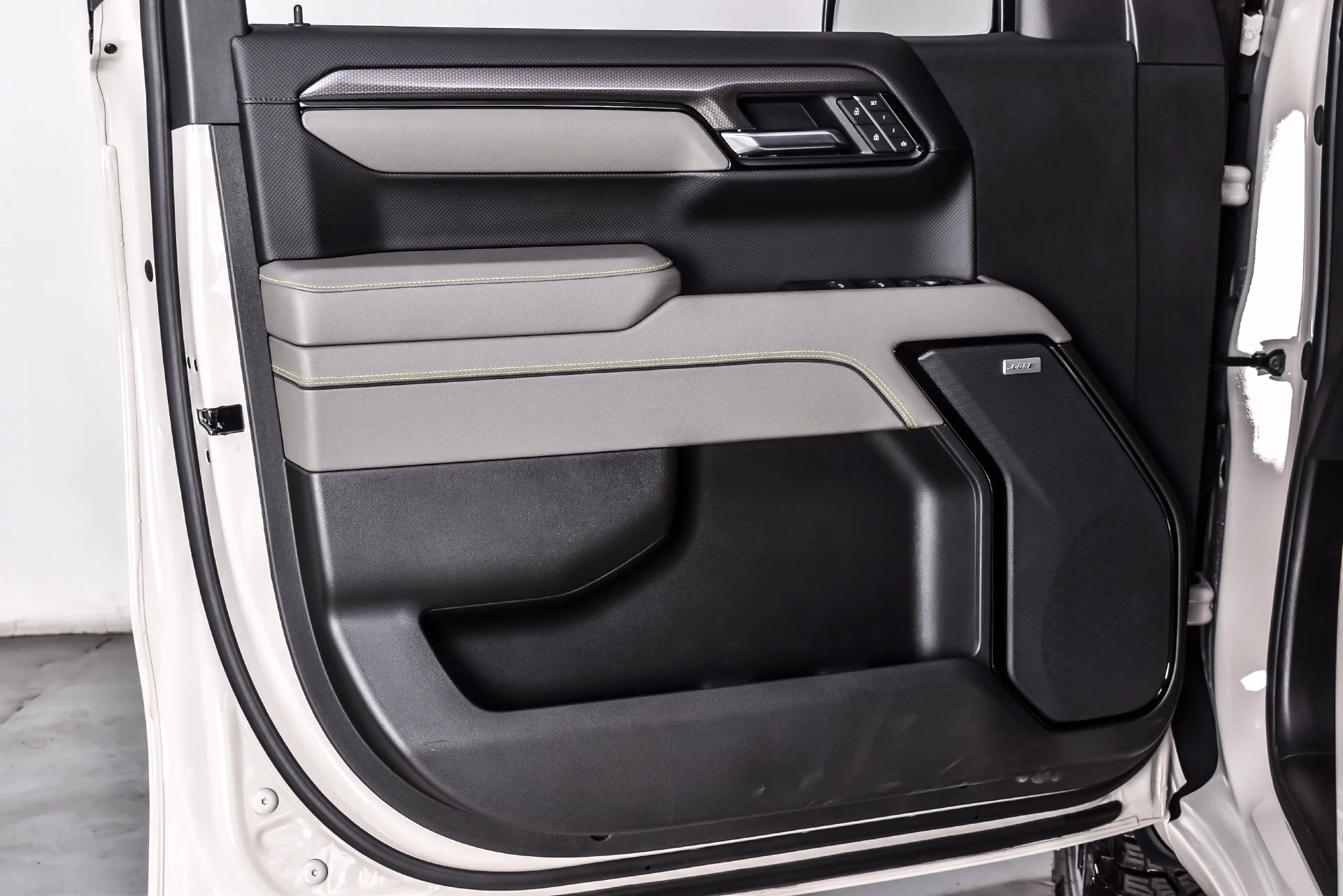 Used 2026 White Chevrolet ZR2 image 10