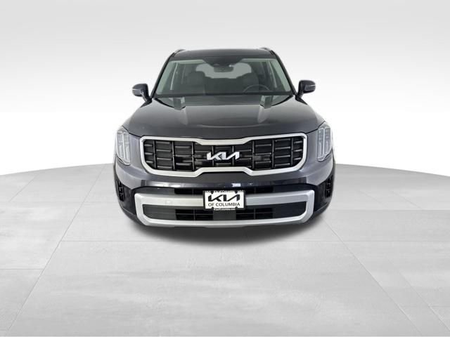 Used 2025 Gray Kia S image 3