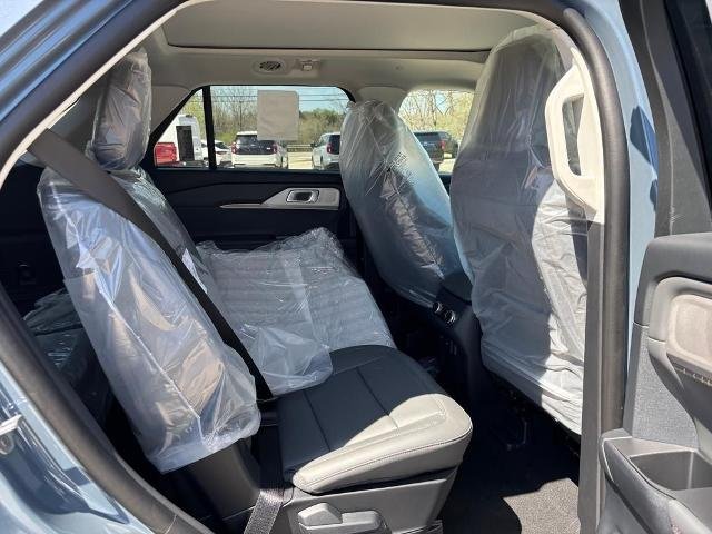 New 2026 Vapor Blue Metallic Ford Active image 12