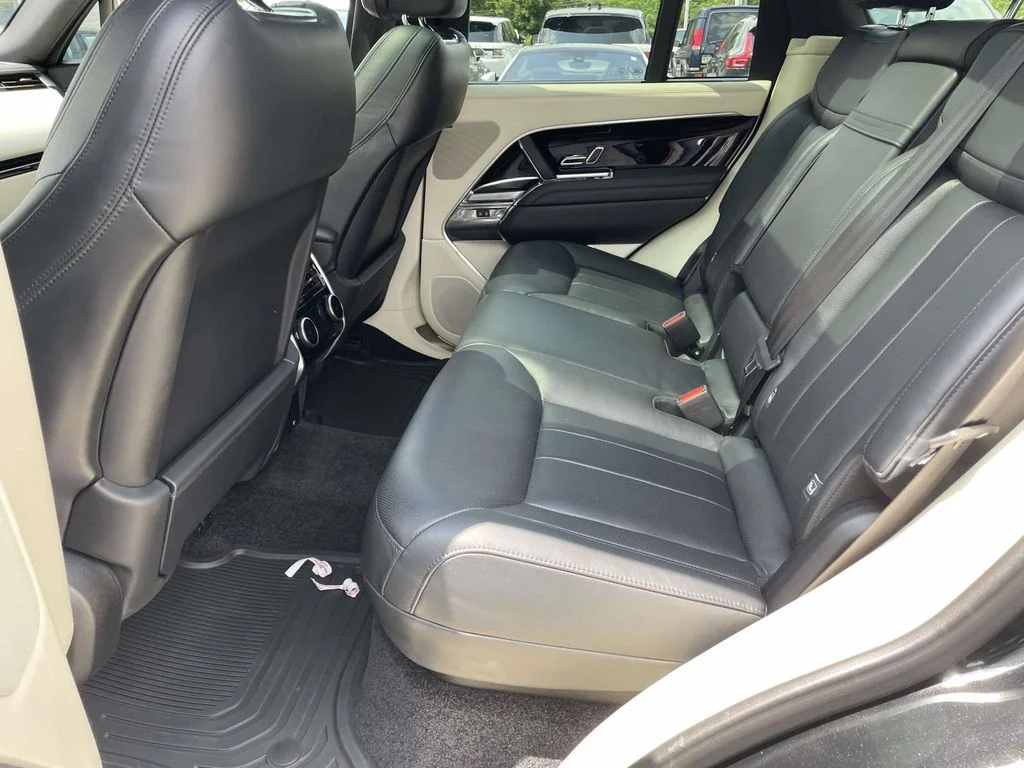 2023 Land Rover Range Rover SE - Photo 16