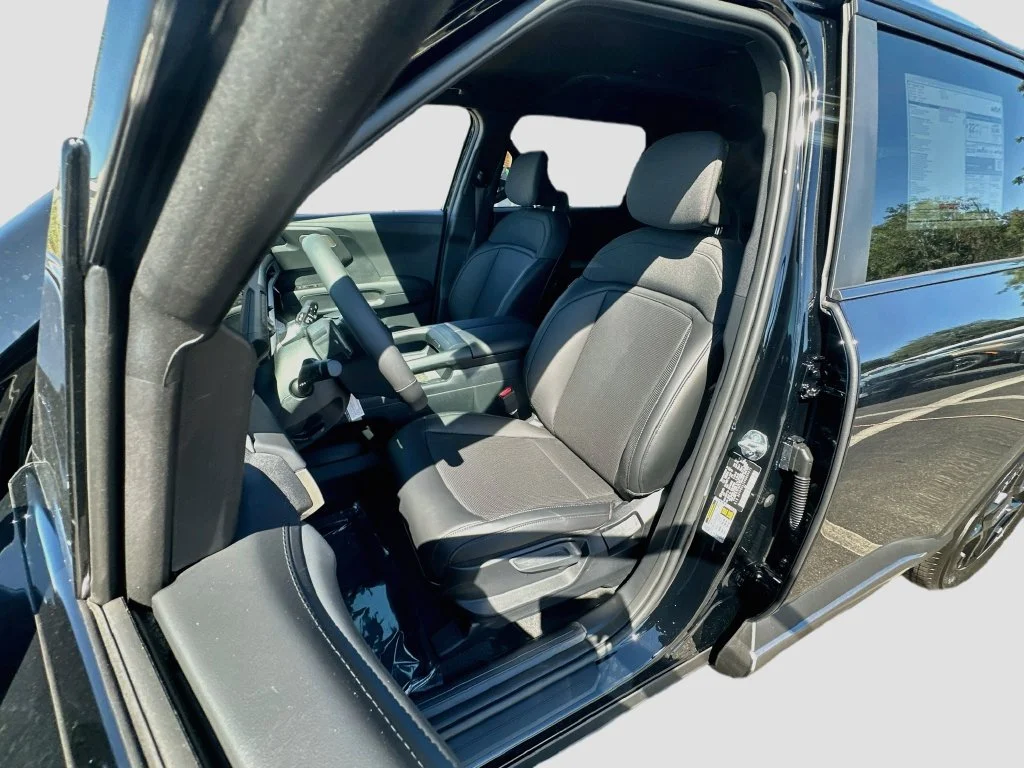 New 2027 Ebony Black Kia LX image 20