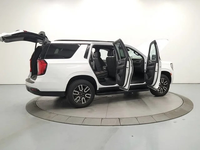 2023 GMC Yukon AT4 - Photo 15
