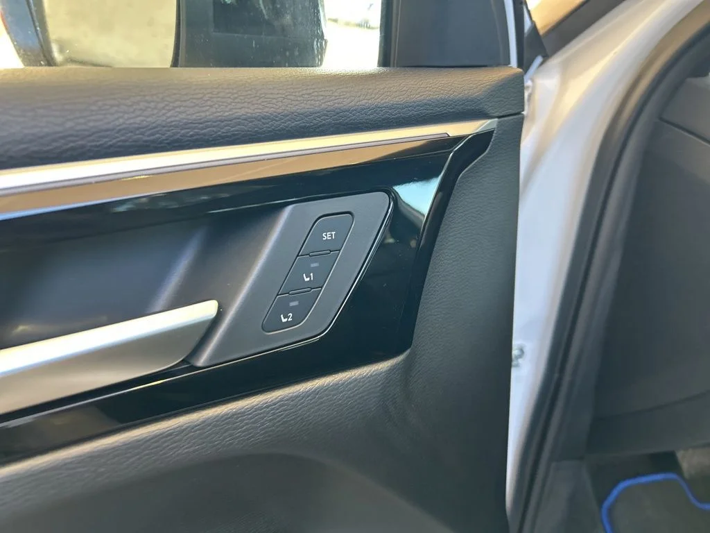 2025 Mitsubishi Outlander Plug-in Hybrid SEL Black Edition - Photo 45