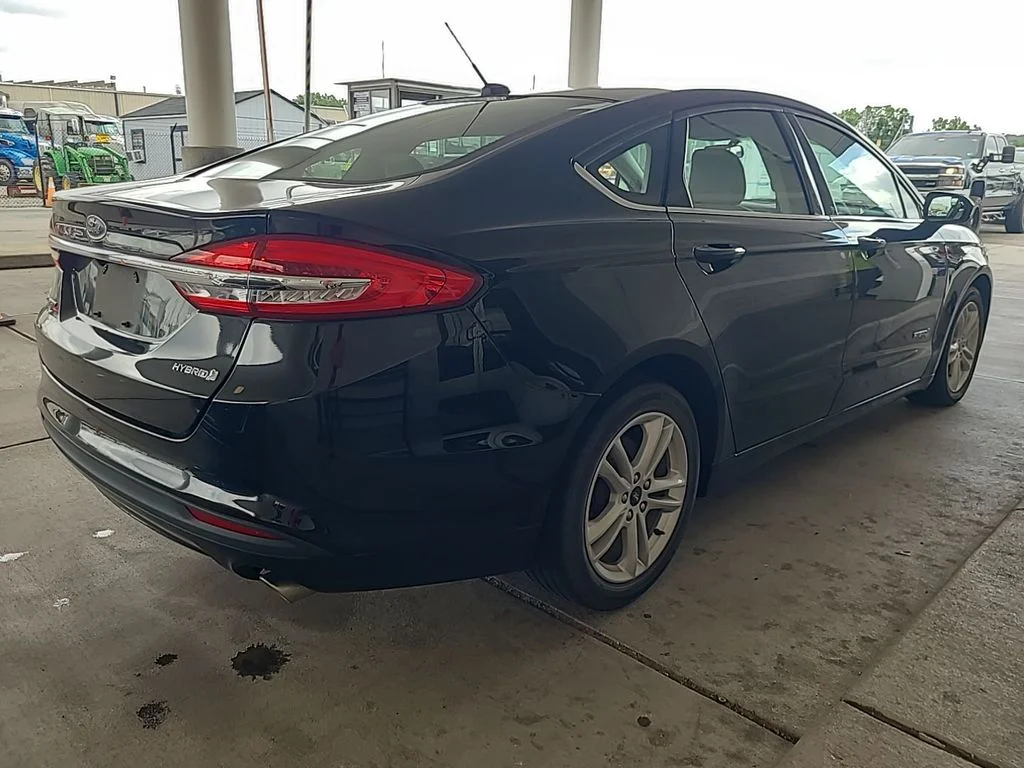 Used 2018 Black Ford S image 4
