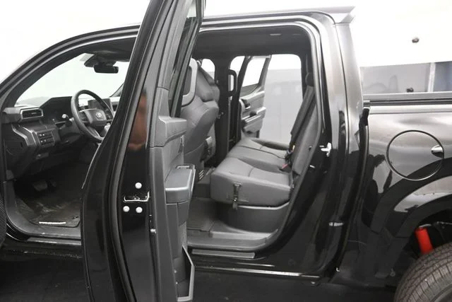 2026 Toyota Tacoma SR5 - Photo 11
