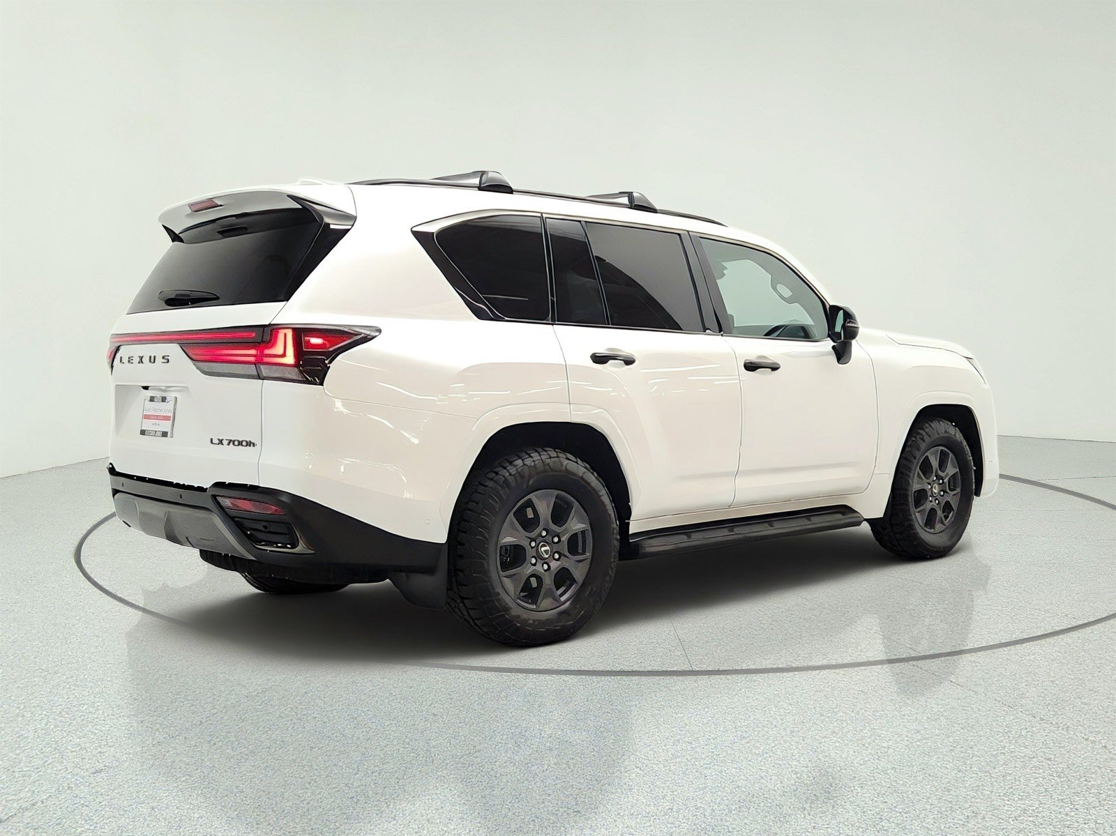 Used 2026 Eminent White Pearl Lexus LX 700h Luxury image 5