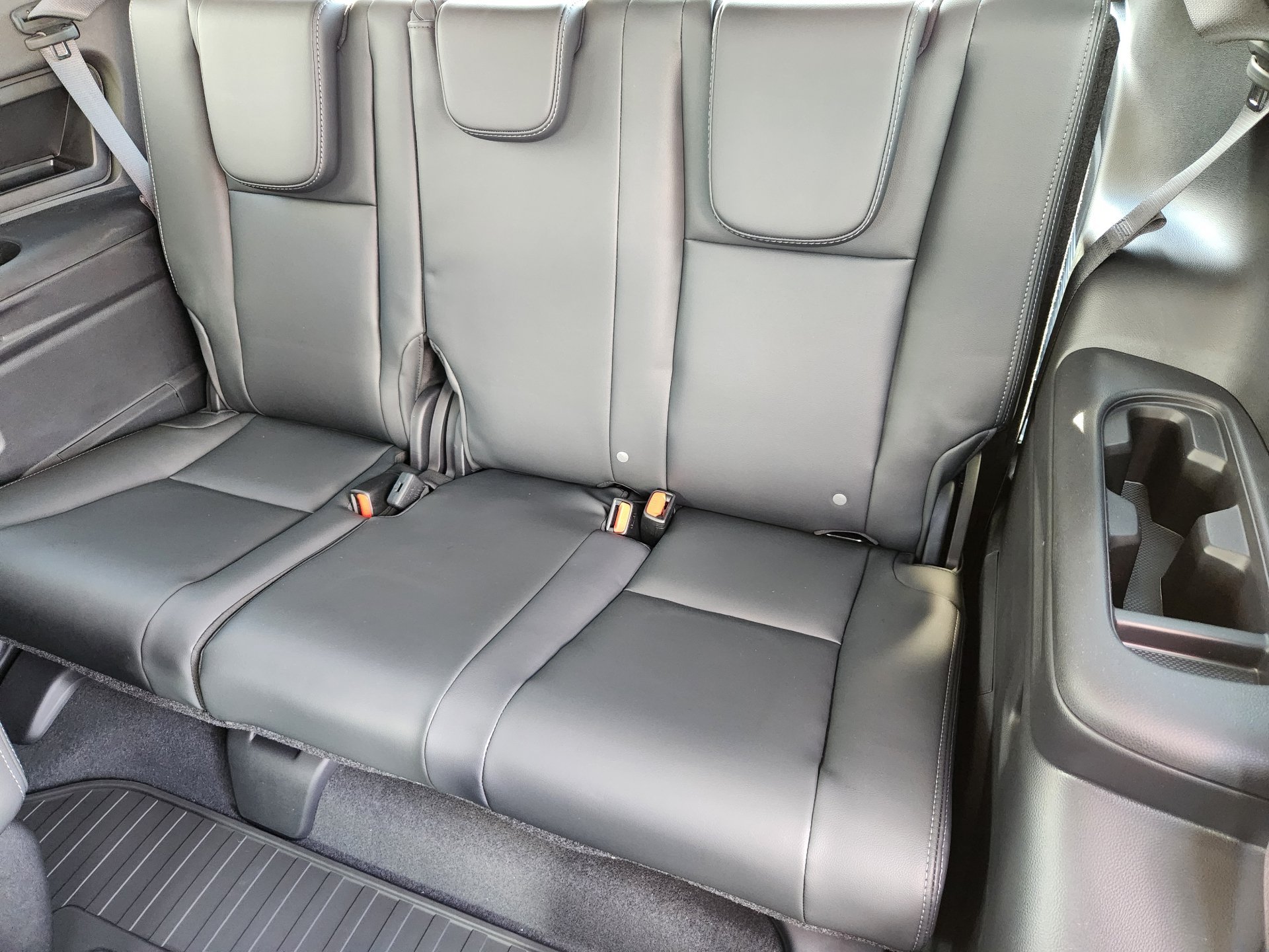 New 2026 CRYSTAL WHITE PEARL Subaru Premium 7-Passenger image 23
