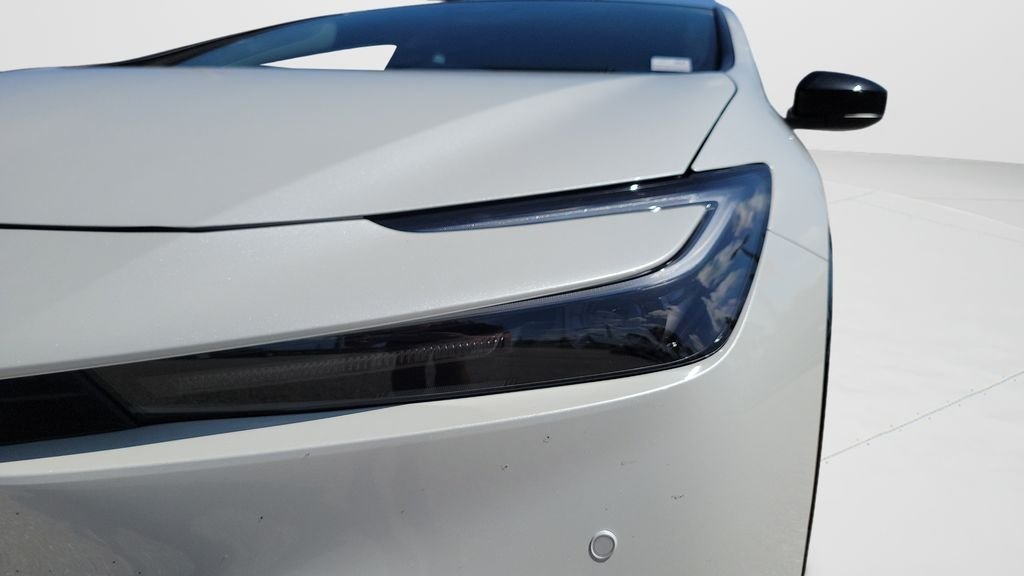New 2026 Wind Chill Pearl <sup>1</sup> Toyota  XSE image 24