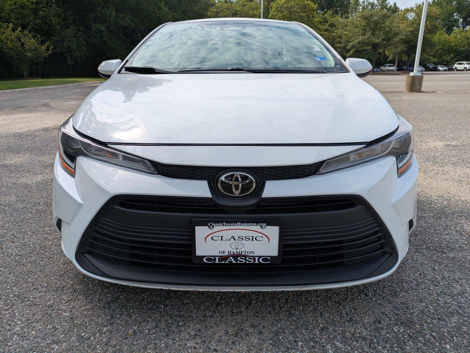 Used 2024  Toyota LE image 9